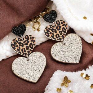 🆕Chic Leopard Print Triple Heart Dangle Earrings – Glitter & Glam! ✨